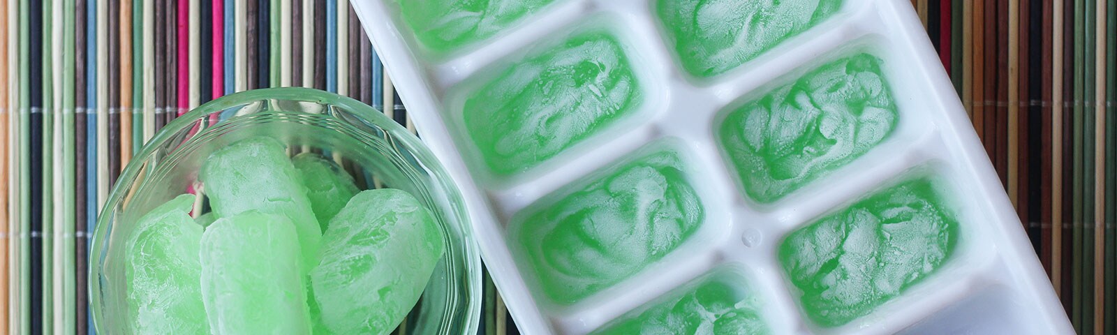 Ice tray with aloe ice cubes